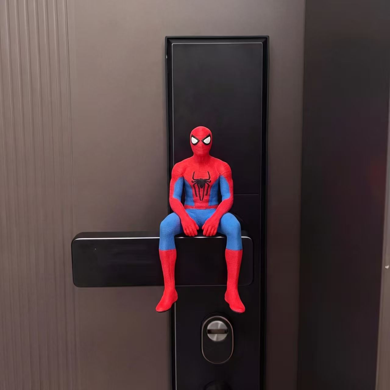 Spider Man Deadpool Sitting Po - đánh giá và giá Car Accessories Oman
